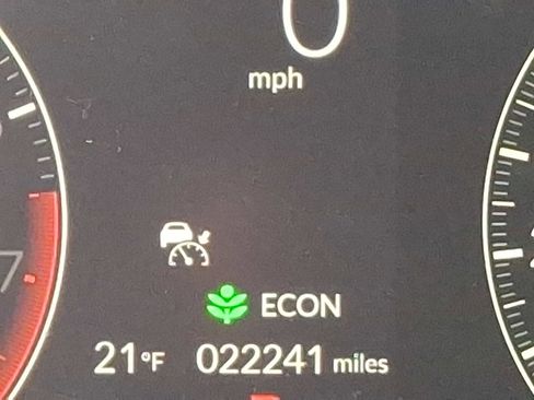 Used 2025 Honda CR-V EX-L image 17