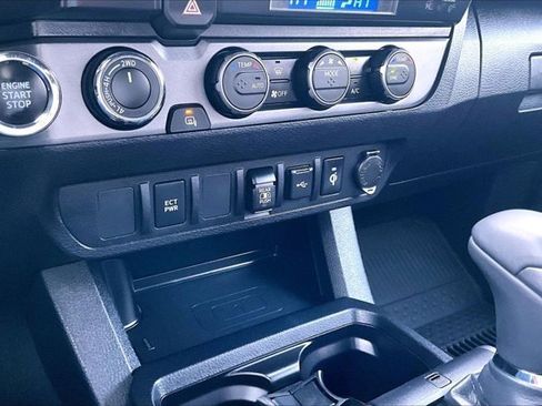 Used 2023 Toyota Tacoma TRD Off-Road image 14