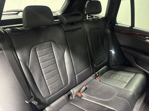 Used 2023 BMW X3 xDrive30i w/ Premium Package w/ZPA AWD/4WD image 11