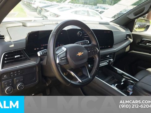 Used 2025 Chevrolet Tahoe LT AWD/4WD image 16
