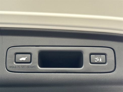 Used 2025 Acura ADX A-Spec image 16