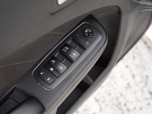 Used 2019 Dodge Charger R/T w/ Driver Confidence Group image 19