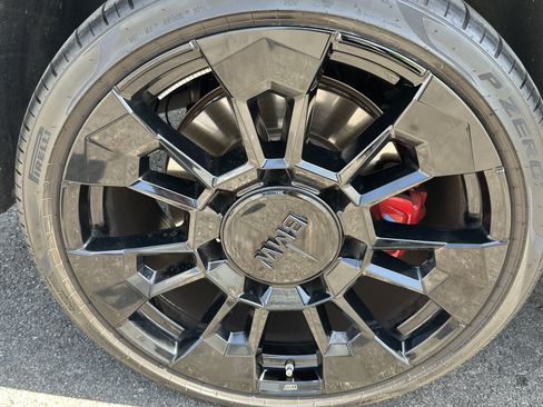 Used 2025 BMW XM AWD/4WD image 14