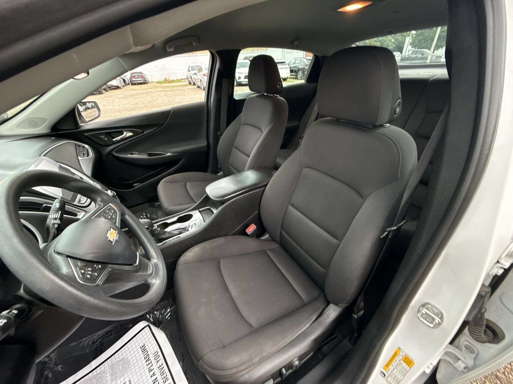 Used 2023 Chevrolet Malibu LS w/ Driver Confidence Package FWD image 13
