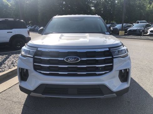 New 2025 Ford Explorer Active w/ Active Comfort Package image 3