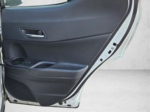 Used 2019 Toyota C-HR XLE image 22