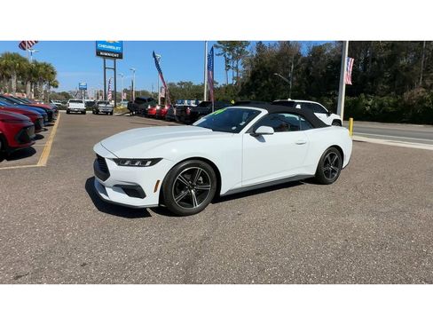 Used 2024 Ford Mustang Premium image 6