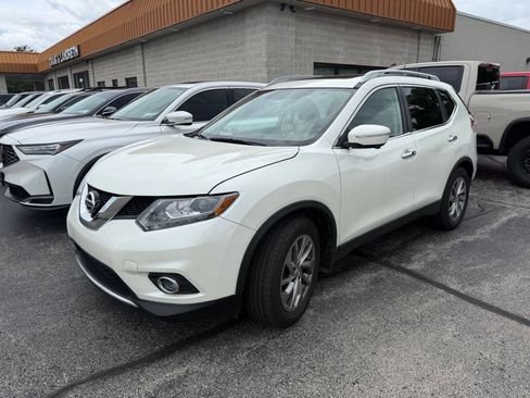 Used 2015 Nissan Rogue SL w/ SL Premium Package FWD image 3