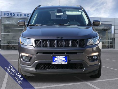Used 2019 Jeep Compass Latitude FWD image 9