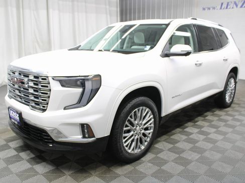 Used 2024 GMC Acadia Denali image 6