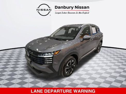 Certified 2025 Nissan Kicks SV w/ SV Premium Package AWD/4WD image 8