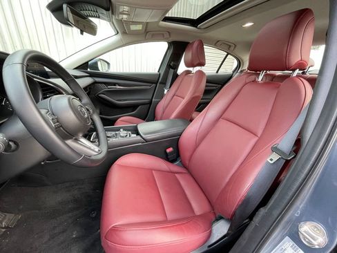 Used 2025 MAZDA MAZDA3 s image 22