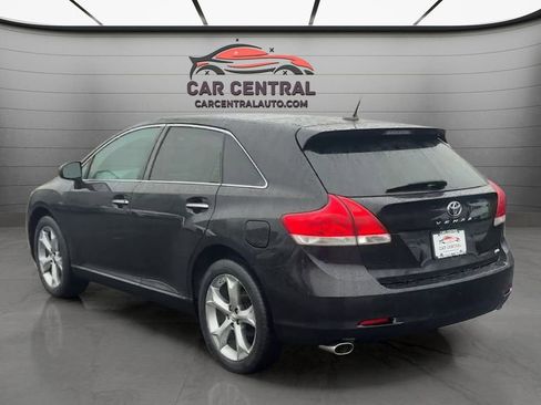 Used 2011 Toyota Venza AWD w/ Comfort Pkg image 3