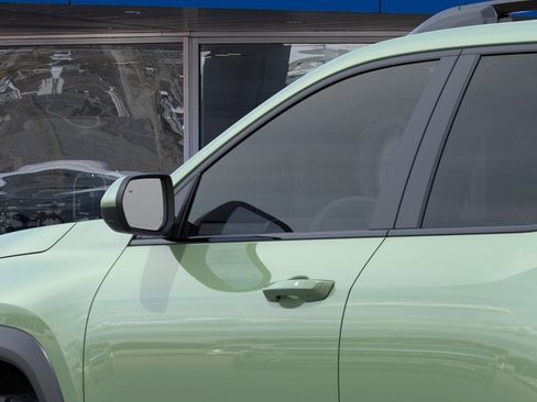 New 2026 Chevrolet Equinox ACTIV AWD/4WD image 12