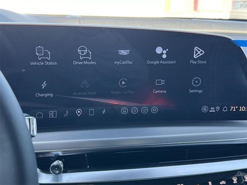 New 2026 Cadillac Lyriq V image 17