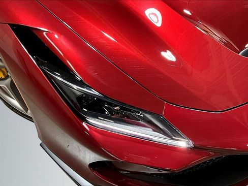 Used 2021 Ferrari F8 Tributo RWD image 26