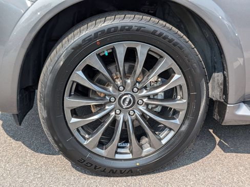 Used 2022 Nissan Armada Platinum w/ Captain's Chairs Package RWD image 10