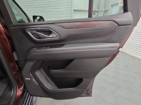 Used 2023 GMC Yukon AT4 w/ LPO, Floor Liner Package AWD/4WD image 41