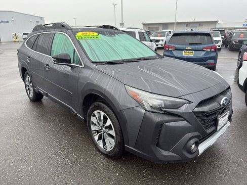 Used 2023 Subaru Outback Limited XT image 3