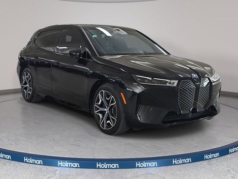 Used 2023 BMW iX xDrive50 w/ Ultimate Package 2 AWD/4WD image 4