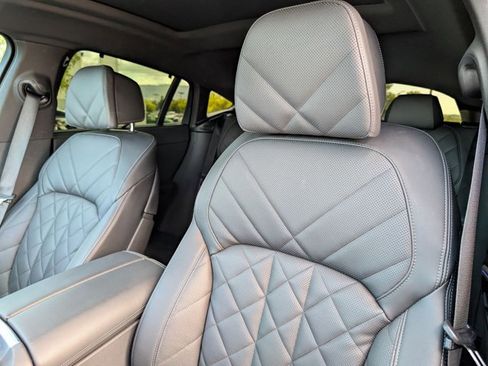 Certified 2025 BMW X6 M60i w/ Executive Package AWD/4WD image 18