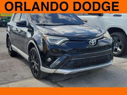 Used 2016 Toyota RAV4 SE image 1