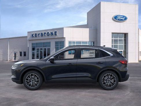 New 2025 Ford Escape SE w/ PHEV Premium Package image 4