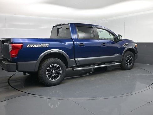 Used 2017 Nissan Titan PRO-4X w/ Pro-4x Convenience Package AWD/4WD image 3