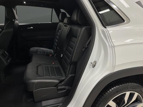 Used 2022 Volkswagen Atlas Cross Sport SEL Premium R-Line image 31