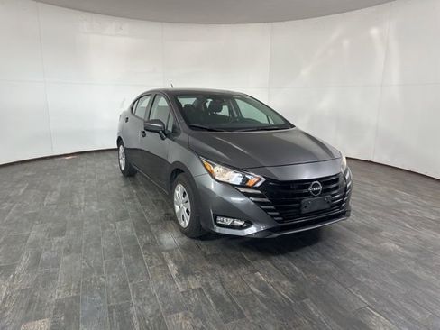Used 2024 Nissan Versa S image 3