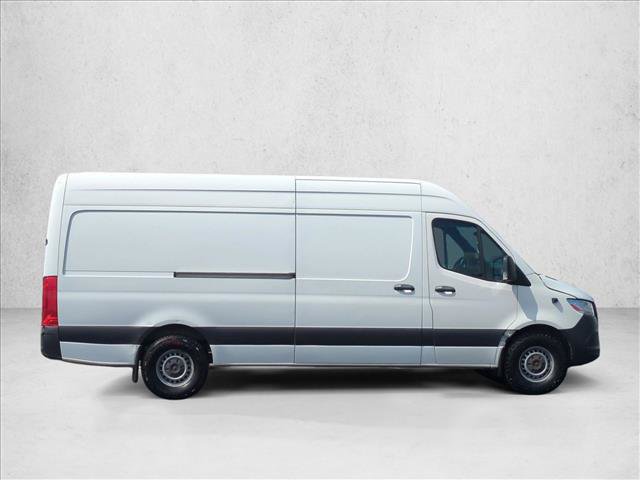 Used 2021 Mercedes-Benz Sprinter 2500 image 4