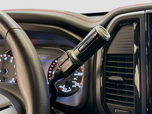 Used 2024 Nissan Titan PRO-4X w/ Pro-4x Convenience Package image 25