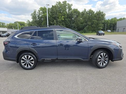 Used 2024 Subaru Outback Limited AWD/4WD image 11