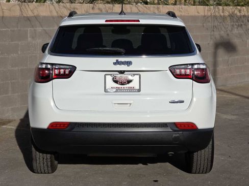 Used 2022 Jeep Compass Latitude image 8