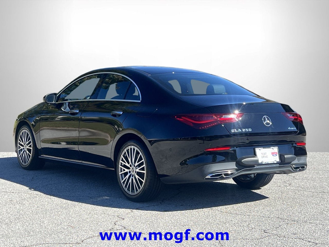 Used 2025 Mercedes-Benz CLA 250 4MATIC image 2