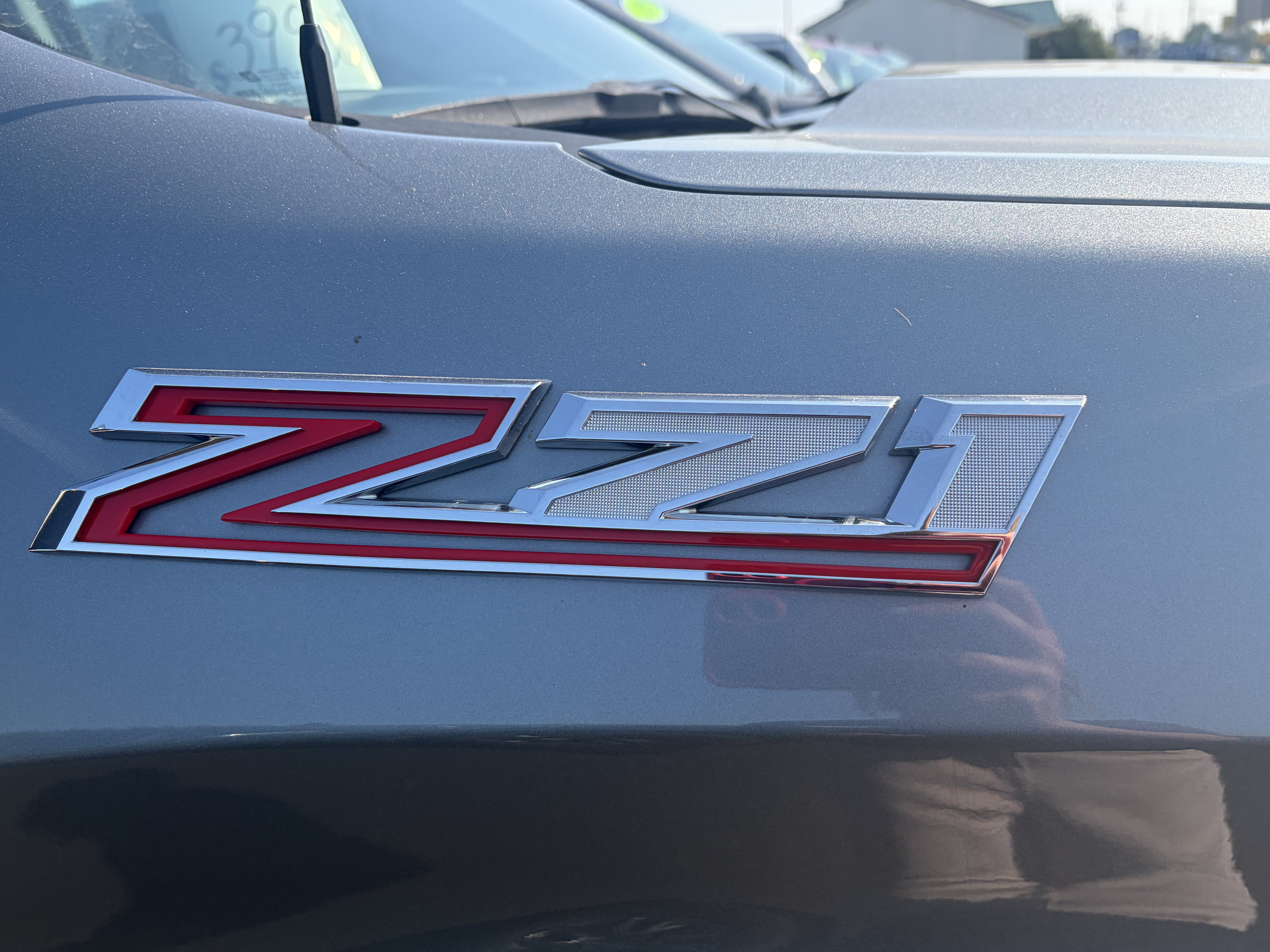 Used 2023 Chevrolet Silverado 1500 LT AWD/4WD image 9