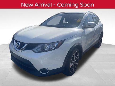 Certified 2017 Nissan Rogue Sport SL image 2