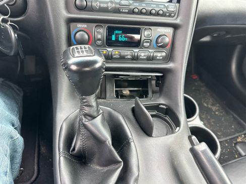 Used 2004 Chevrolet Corvette Z06 w/ Memory Package RWD image 11