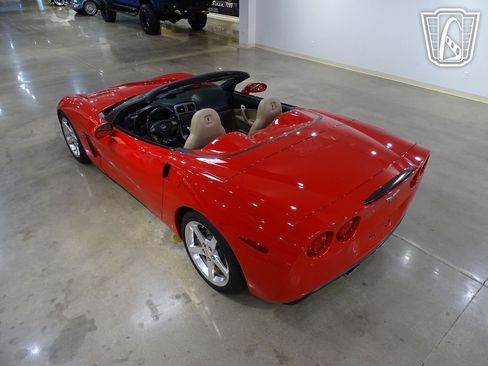 Used 2006 Chevrolet Corvette Convertible w/ Preferred Equipment Group image 9