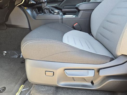 Used 2025 Toyota 4Runner TRD Off-Road image 19