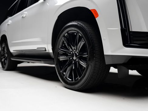 Used 2022 Cadillac Escalade Sport w/ Touring Package AWD/4WD image 80