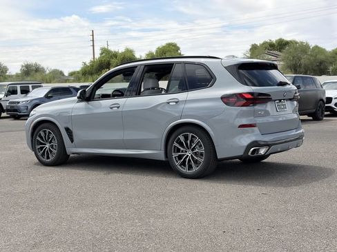 Used 2026 BMW X5 xDrive50e w/ M Sport Package AWD/4WD image 7