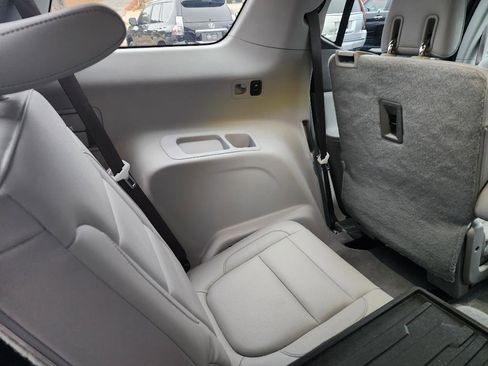 Used 2019 GMC Acadia SLT image 6