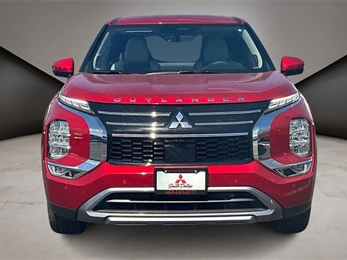 New 2025 Mitsubishi Outlander SE image 3