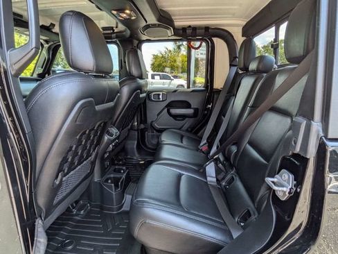 Used 2020 Jeep Gladiator Mojave AWD/4WD image 16