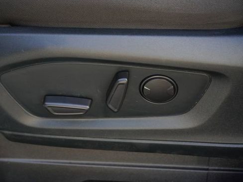 Used 2021 Ford Explorer XLT RWD image 20