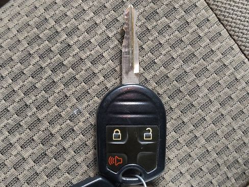 Used 2012 Ford F150 XLT w/ XLT Chrome Pkg image 32