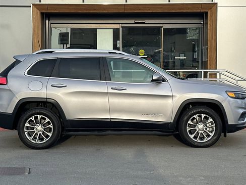 Used 2020 Jeep Cherokee Latitude Plus image 8