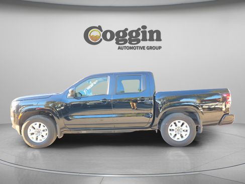 Certified 2024 Nissan Frontier SV w/ SV Convenience Package image 3