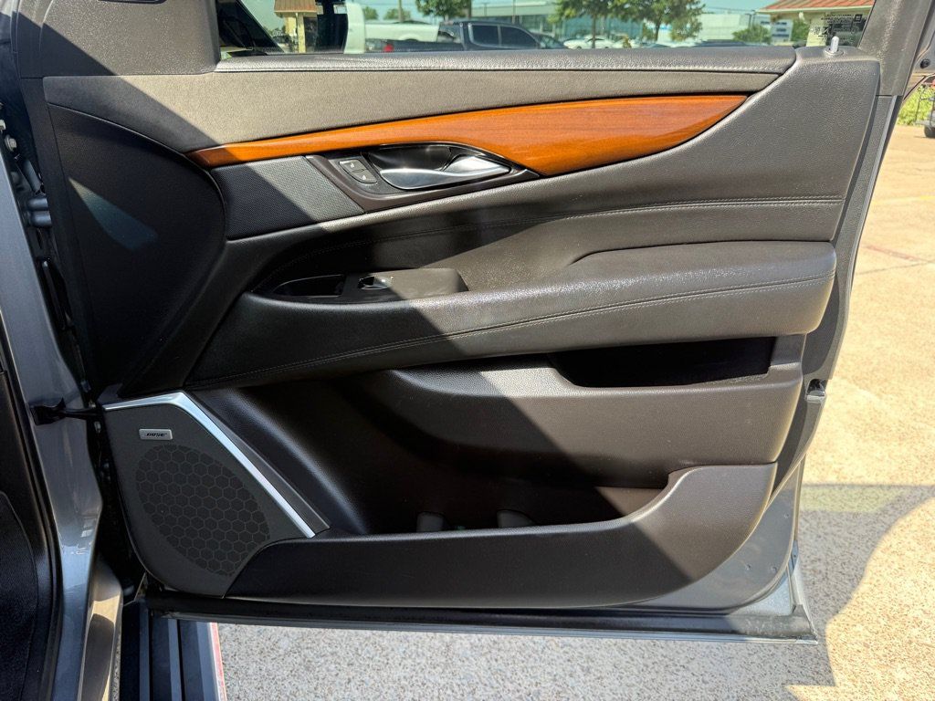 Used 2020 Cadillac Escalade Premium Luxury RWD image 31